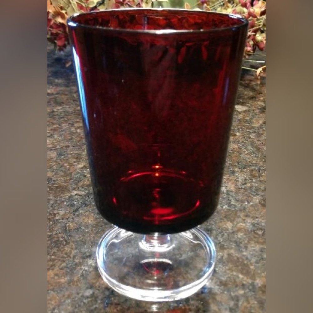 Vintage Luminarc Set Of Four Arcoroc Cavalier Ruby Wine/Water Glasses. - Picture 2 of 4